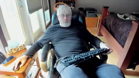 cloudalert62 online show from March 22, 5:40 pm