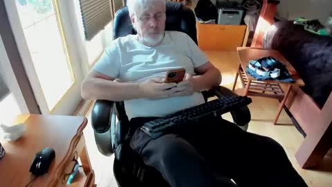 cloudalert62 online show from November 2, 6:45 pm