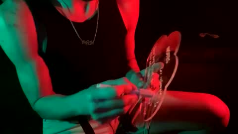 Drew online show from December 7, 8:33 am