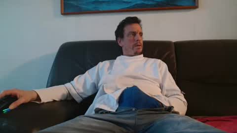 clouplefun online show from January 6, 8:40 am