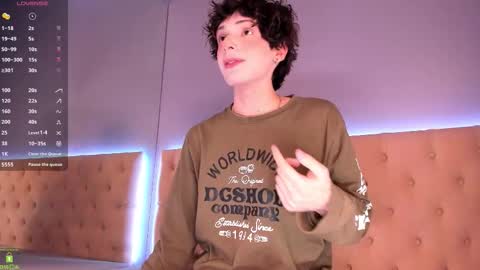 Snapshot of colestorm chatting on October 25, 8:54 pm COLE online show from October 25, 8:54 pm
