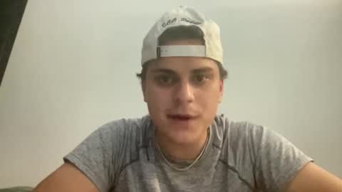 Snapshot of college27816672 chatting on October 29, 12:24 am college27816672 online show from October 29, 12:24 am