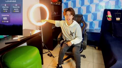 Snapshot of collinstone chatting on January 9, 8:22 pm collinstone online show from January 9, 8:22 pm