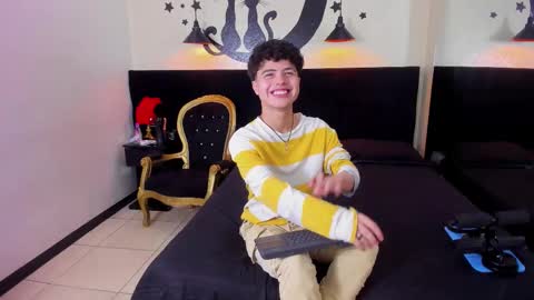 Snapshot of collinstone chatting on October 9, 6:13 pm collinstone online show from October 9, 6:13 pm