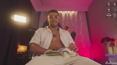 colstorw_ online show from February 11, 10:09 am