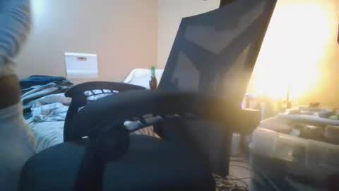 comesuckthisdick111 online show from December 31, 5:33 am