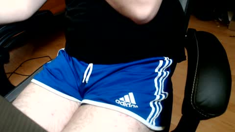 Snapshot of commanderchip chatting on February 1, 3:39 pm commanderchip online show from February 1, 3:39 pm