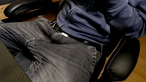 Snapshot of commanderchip chatting on February 4, 2:53 pm commanderchip online show from February 4, 2:53 pm