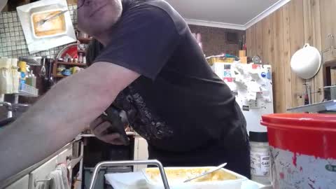 Snapshot of cookieliquor chatting on September 21, 9:26 pm Cookie - I do cooking streams occasionally. Next stream  online show from September 21, 9:26 pm