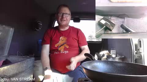 Snapshot of cookieliquor chatting on January 17, 10:27 pm Cookie - I do cooking streams occasionally. Next stream  online show from January 17, 10:27 pm