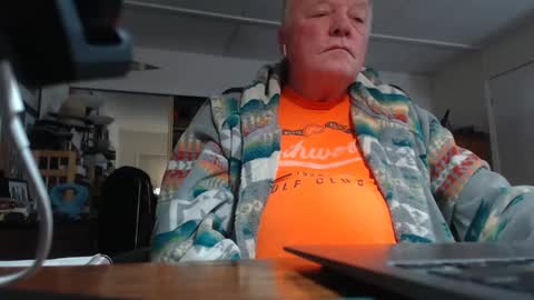 Snapshot of cookoosnest chatting on December 21, 2:15 pm cookoosnest online show from December 21, 2:15 pm