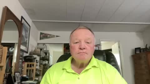 Snapshot of cookoosnest chatting on January 22, 12:06 am cookoosnest online show from January 22, 12:06 am