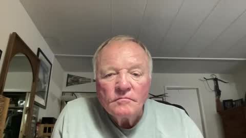 Snapshot of cookoosnest chatting on October 30, 5:53 am cookoosnest online show from October 30, 5:53 am