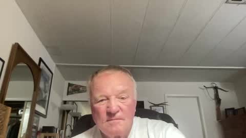 Snapshot of cookoosnest chatting on September 29, 4:22 am cookoosnest online show from September 29, 4:22 am