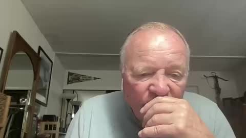 Snapshot of cookoosnest chatting on October 12, 3:17 pm cookoosnest online show from October 12, 3:17 pm