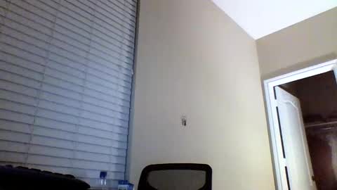 cooldude122222 online show from January 9, 3:36 am