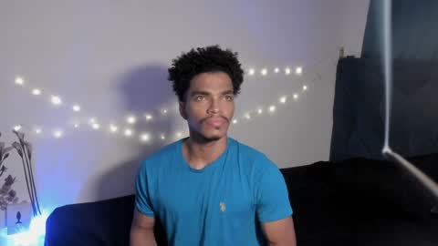 Snapshot of coreyglover chatting on January 23, 7:11 am CoreyGlover online show from January 23, 7:11 am