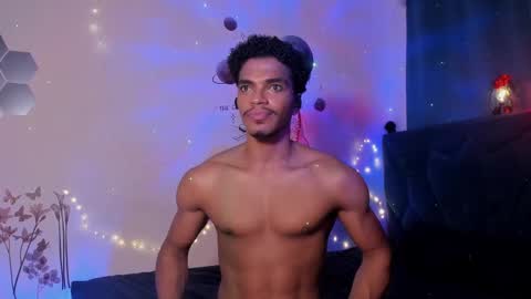 Snapshot of coreyglover chatting on February 25, 11:22 pm CoreyGlover online show from February 25, 11:22 pm