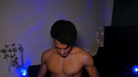 Snapshot of coreyglover chatting on February 11, 12:05 pm CoreyGlover online show from February 11, 12:05 pm