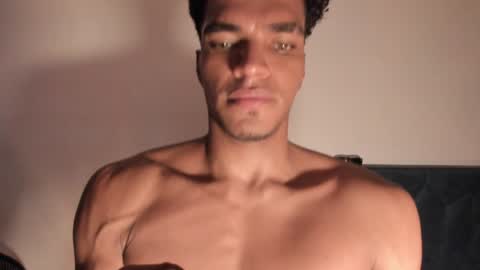 Snapshot of coreyglover chatting on December 11, 4:09 am CoreyGlover online show from December 11, 4:09 am