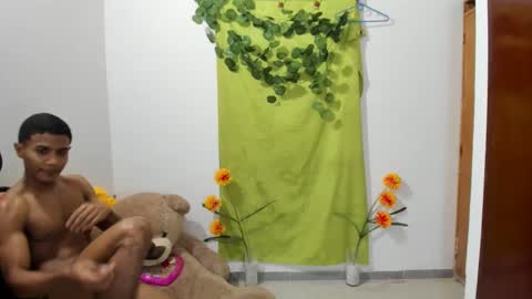 Ethan  online show from December 17, 12:12 am