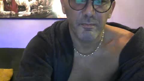 Snapshot of couplehootxxx chatting on December 12, 2:55 pm julia and don online show from December 12, 2:55 pm