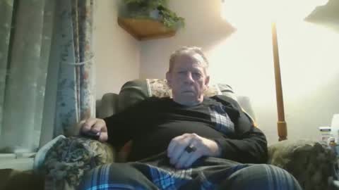 Snapshot of courieral1 chatting on October 18, 5:34 am courieral1 online show from October 18, 5:34 am