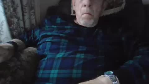 Snapshot of courieral1 chatting on October 11, 7:56 am courieral1 online show from October 11, 7:56 am