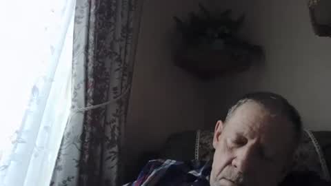 courieral1 online show from December 19, 10:12 am