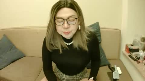 Kelly   online show from February 2, 6:16 pm