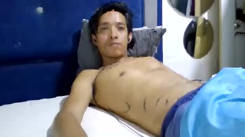 crisespitia25 online show from April 11, 7:17 pm