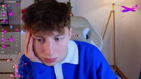 Chris online show from December 20, 7:43 pm