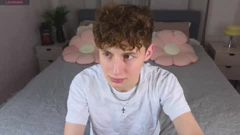 Chris online show from February 9, 2:05 am