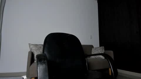 Snapshot of cristian_ortiz_1 chatting on September 8, 10:42 pm Cristian  online show from September 8, 10:42 pm