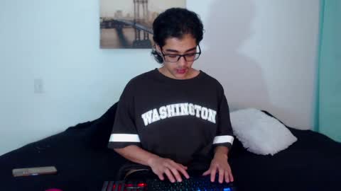    online show from December 13, 1:15 am