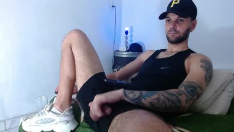 cristianhot125 online show from June 20, 11:21 pm