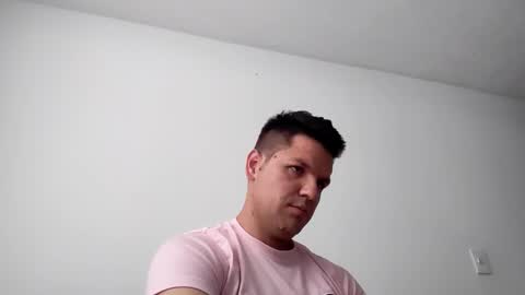 Snapshot of cristopher3042 chatting on February 5, 3:53 pm cristopher3042 online show from February 5, 3:53 pm