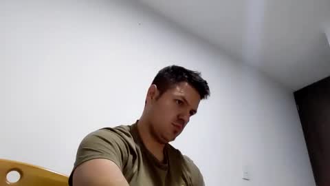 Snapshot of cristopher3042 chatting on January 7, 3:48 am cristopher3042 online show from January 7, 3:48 am