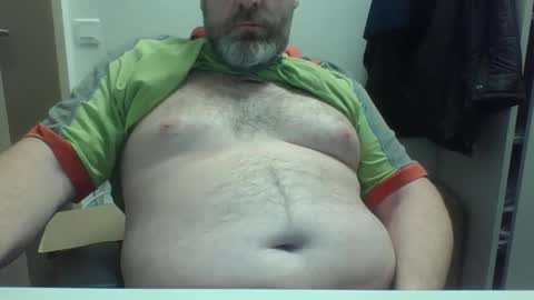 Snapshot of crouch1 chatting on December 17, 11:17 am Crouch1 online show from December 17, 11:17 am