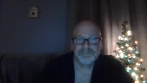 Snapshot of cruising_guy chatting on October 25, 3:19 am fun guy online show from October 25, 3:19 am