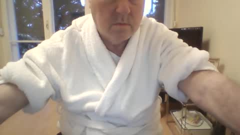 csikar1 online show from November 24, 6:25 am