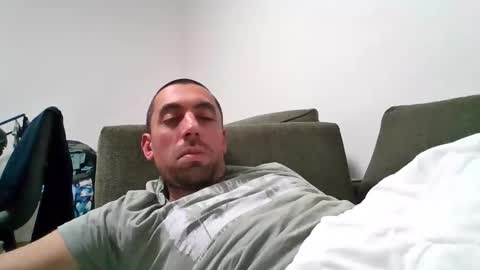 Snapshot of cum_shot8407 chatting on October 26, 9:06 pm cum_shot8407 online show from October 26, 9:06 pm