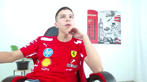 Snapshot of cumandres chatting on October 15, 2:35 pm cumandres online show from October 15, 2:35 pm