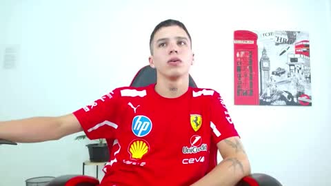 Snapshot of cumandres chatting on October 22, 8:34 pm cumandres online show from October 22, 8:34 pm