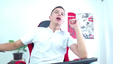 Snapshot of cumandres chatting on October 16, 2:36 pm cumandres online show from October 16, 2:36 pm