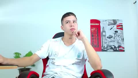 Snapshot of cumandres chatting on September 10, 2:27 pm cumandres online show from September 10, 2:27 pm