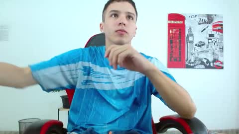 Snapshot of cumandres chatting on October 24, 2:08 pm cumandres online show from October 24, 2:08 pm