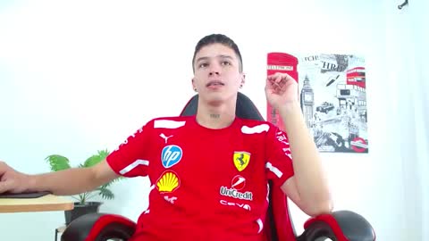 Snapshot of cumandres chatting on October 2, 2:32 pm cumandres online show from October 2, 2:32 pm