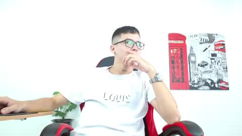 Snapshot of cumandres chatting on September 16, 2:07 pm cumandres online show from September 16, 2:07 pm