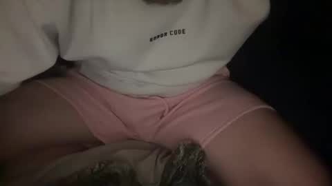 Snapshot of cumfar1985 chatting on October 30, 11:39 pm Cumfar online show from October 30, 11:39 pm